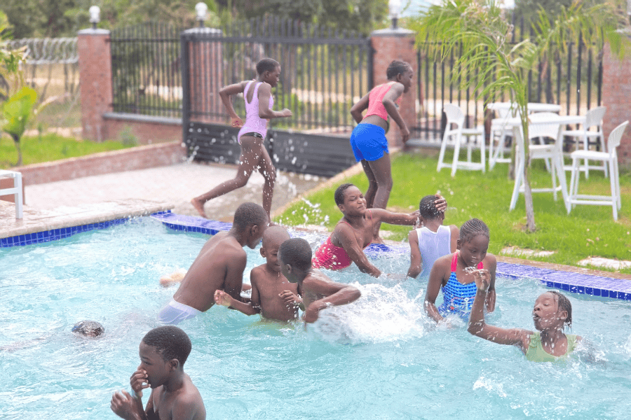 kids swimming